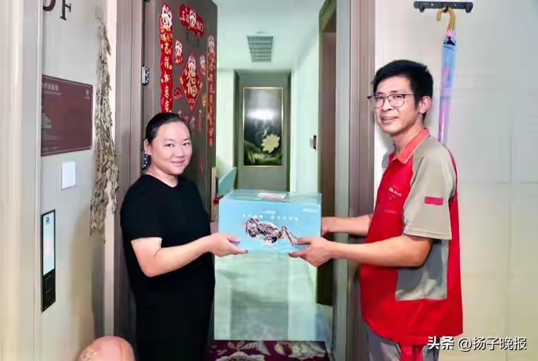 51助手补单软件：江苏大闸蟹搭无人机15分钟跨江送达上海，低空物流开启新纪元