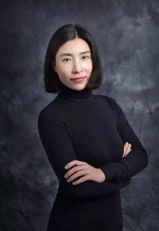 小评评助手：从寡妇到女企业家，陈小英如何逆袭掌控申通快递的传奇故事