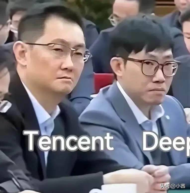 蓝天助手：商业巨头聚首，雷军紧张反常与AI大佬不记笔记之谜