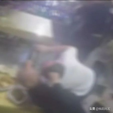 冠军助手：假期聚餐中的人性观察，如何识别真心与自私的面孔