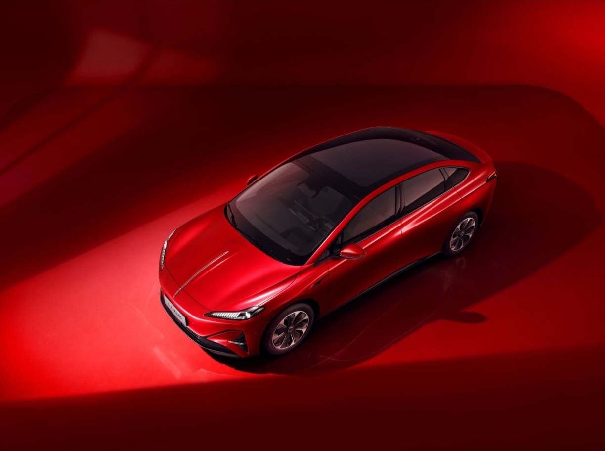 多多精灵下载官网：红旗天工05，国潮魅力与智能科技的完美结合，打破国产车豪华新标杆