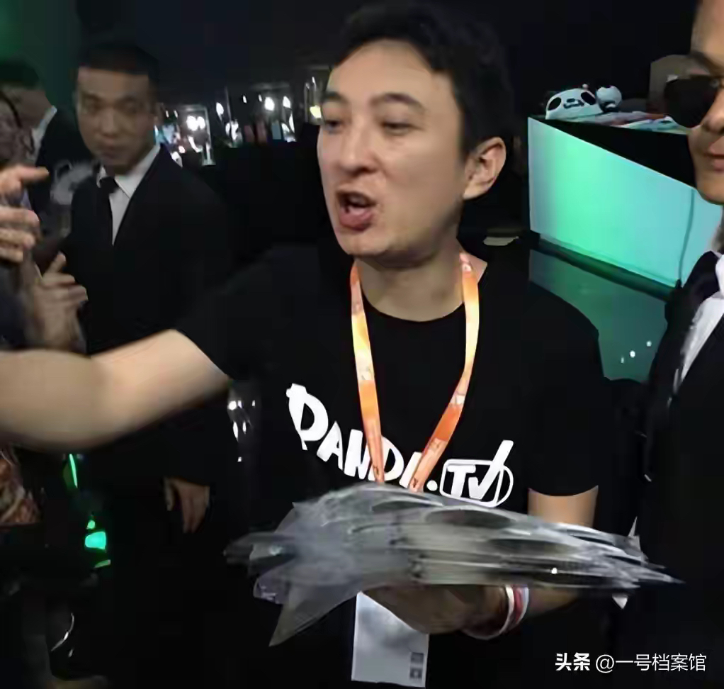 多多出评软件：王思聪怒撕网红EL，舆论风波背后的家庭与形象危机