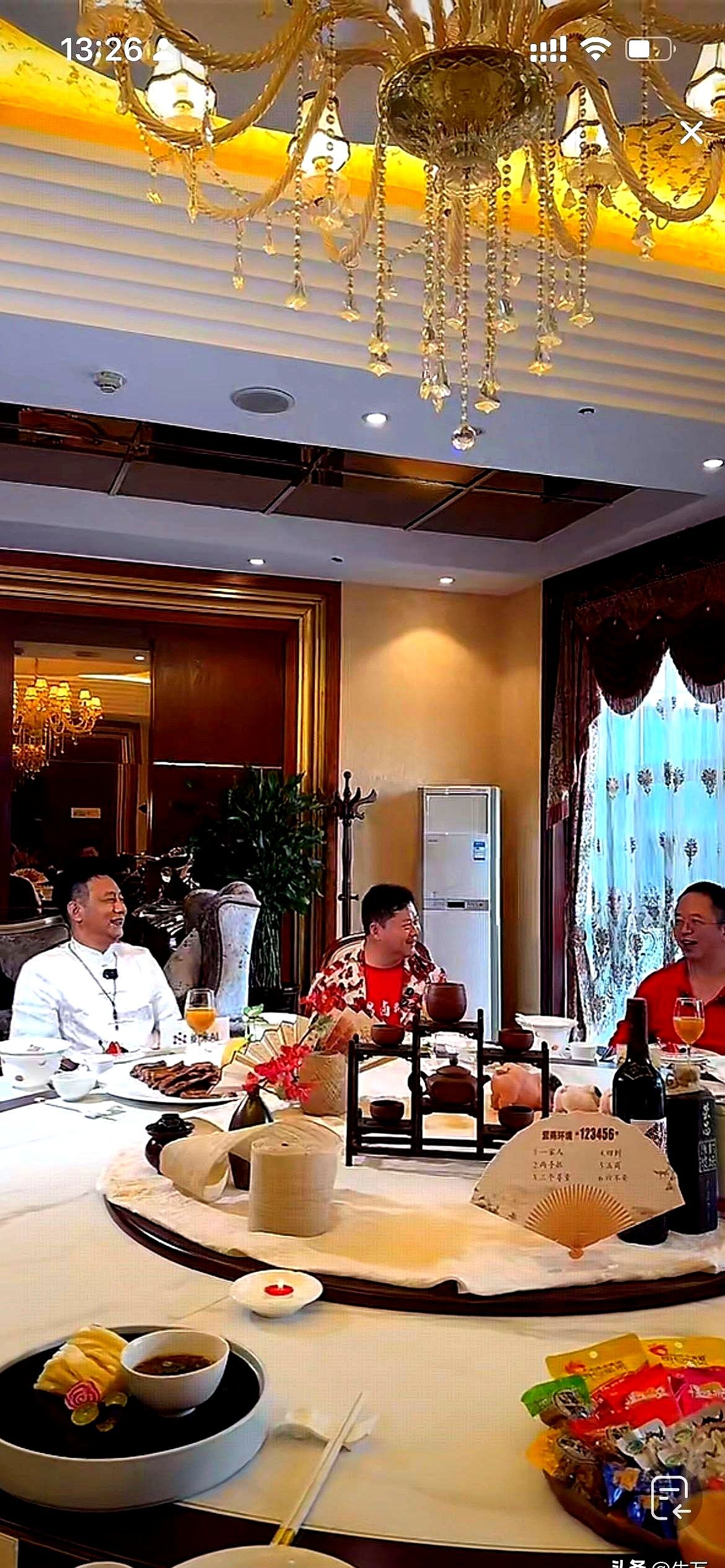 依云助手：周鸿祎赞卤鹅哥，十年如一日的公益精神与企业社会责任之思