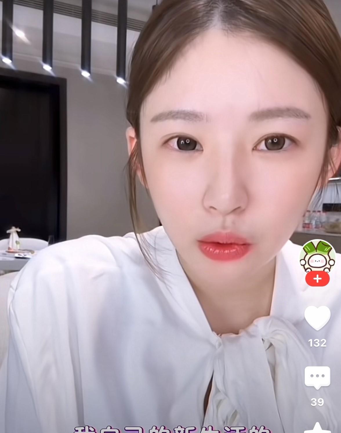 多多出评工具：王思聪回国未见女儿，黄一鸣无奈回应两人已拉黑关系