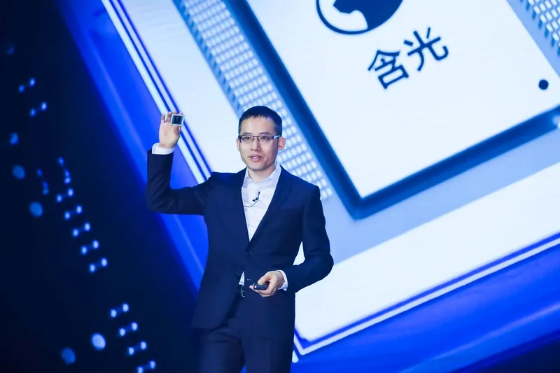 易评助手入口：小米澎湃芯片系列详解，涵盖影像处理、电源管理与信号增强技术