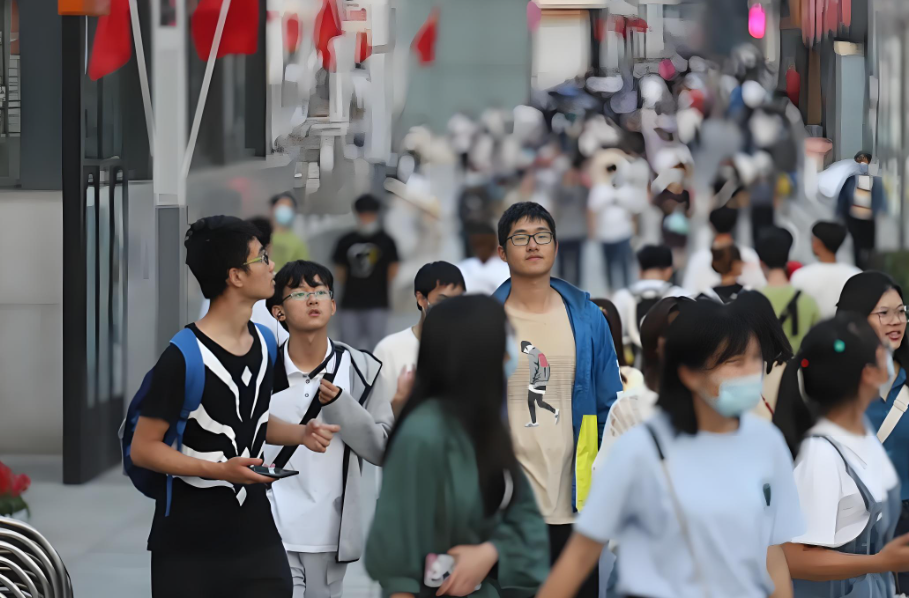 团粉助手：夸克推出AI会员计划，助力教师与学生高效教学学习新模式