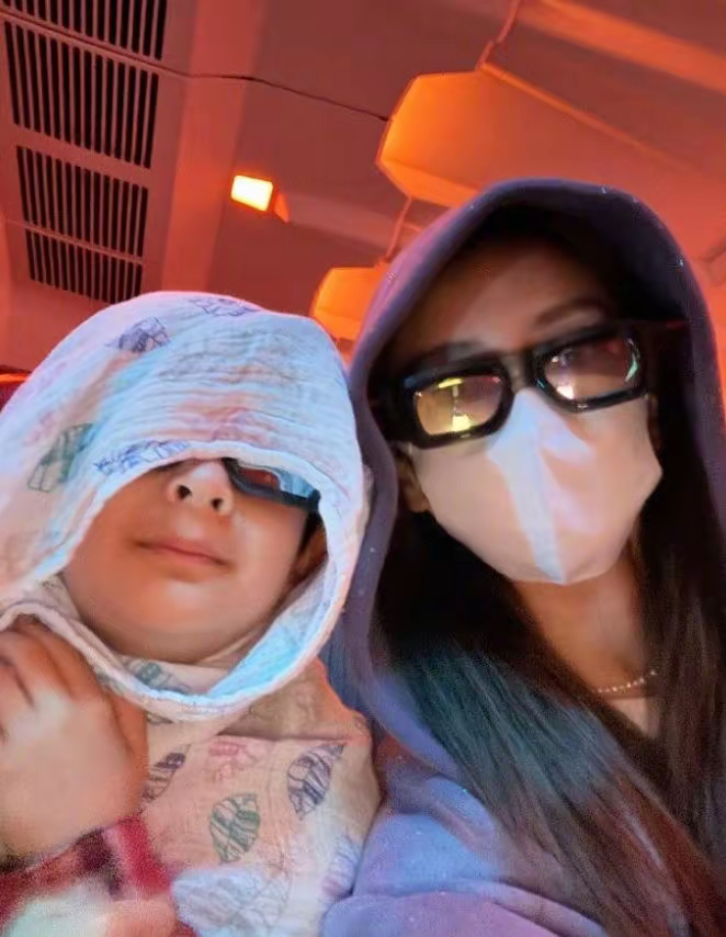 小Q助手：杨颖崩塌启示录，从顶流女星到内娱小丑的荒诞人生