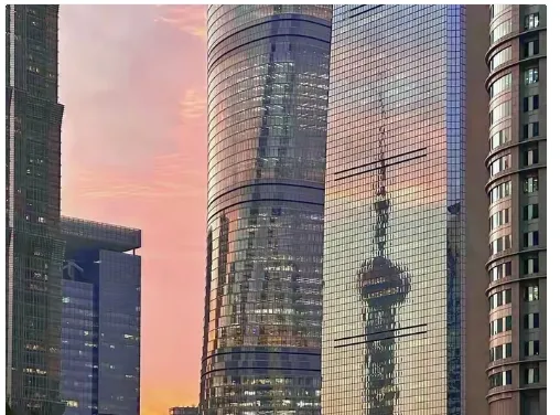 小评评助手软件官网：广州GDP与北上深差距扩大，未来面临一线城市“除名”风险分析