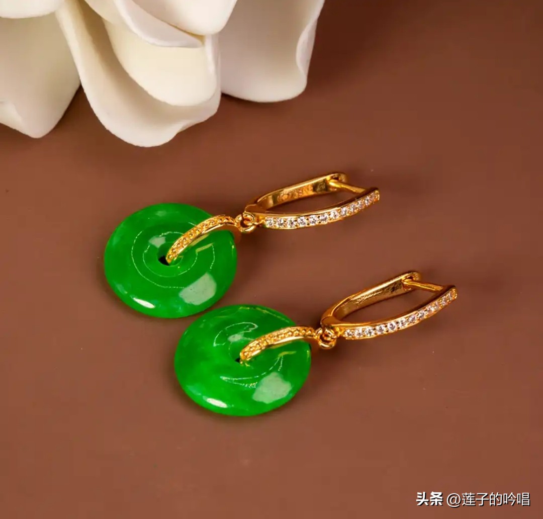 团粉助手出评软件：镇平县石佛寺玉市场游记，探索和田玉与珠宝魅力