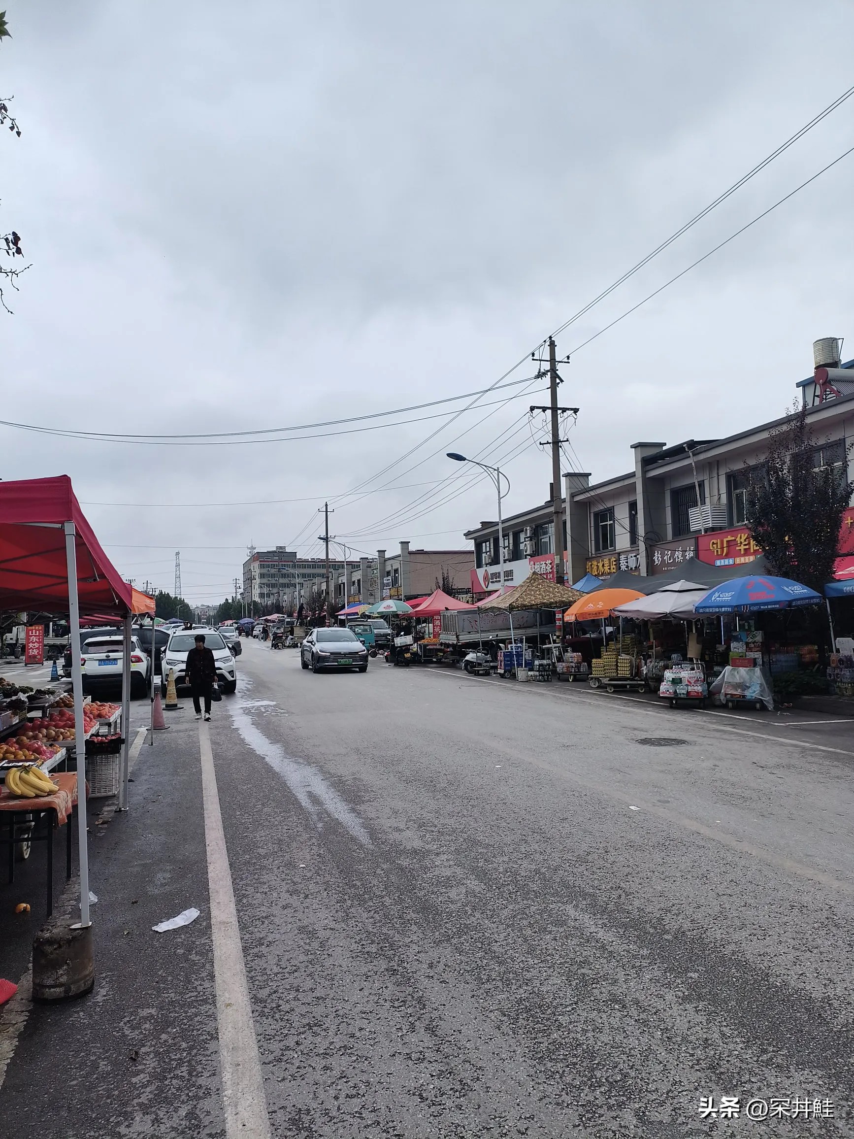 无名助手使用方法：服装批发的未来，2025年能否实现年入百万的目标？