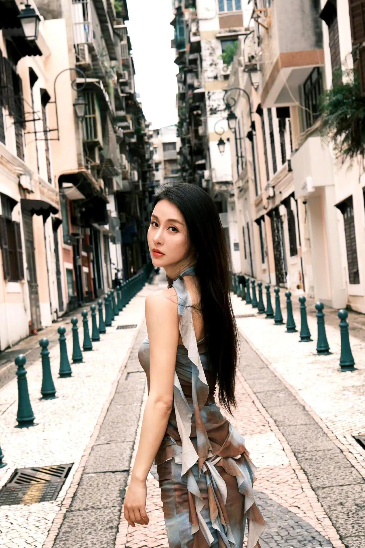 新快火助手：王思聪“手撕”的女星复出之路，美貌与感情的双重标签