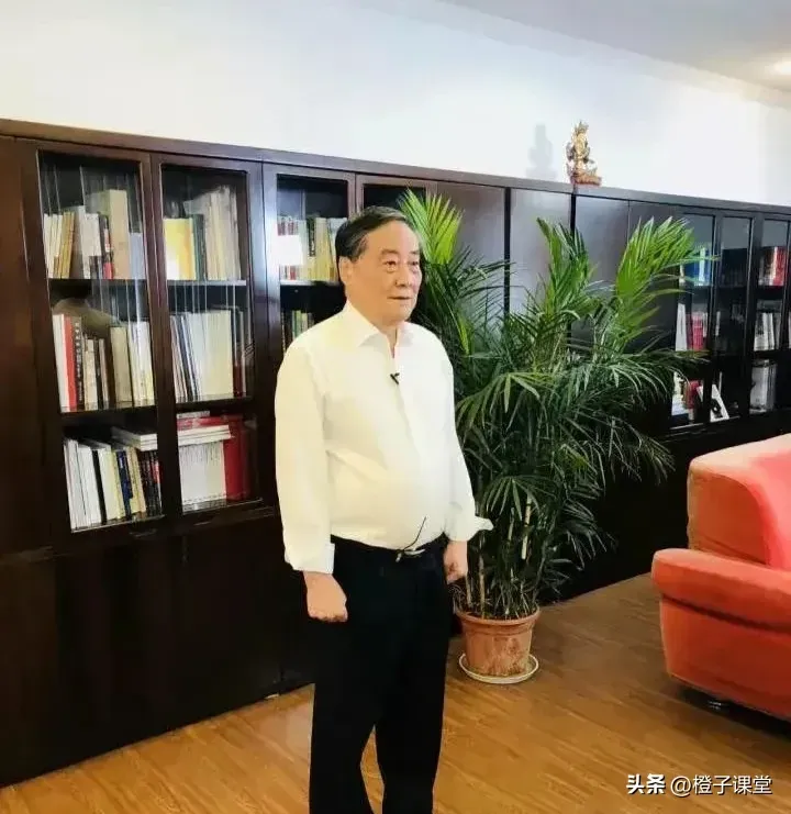 星评助手：宗庆后，低调节俭的成功企业家与商业道德典范