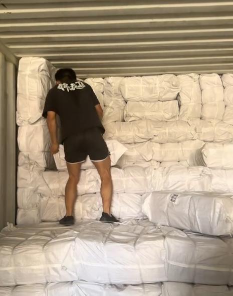 易评助手小号：揭阳高薪搬运工，艰辛的装箱挑战与体力极限