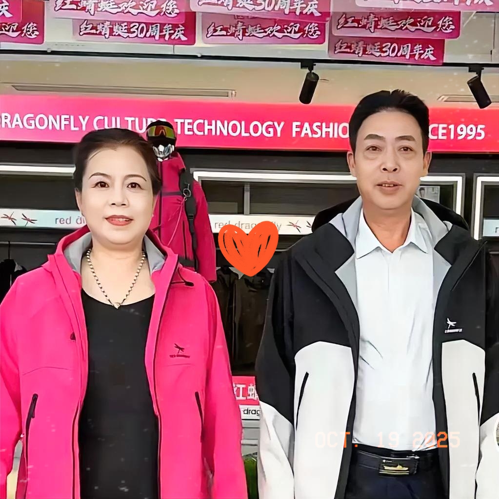 易出评下载安装：许敏与大娘直播带货对比，信任才是销量背后的真相