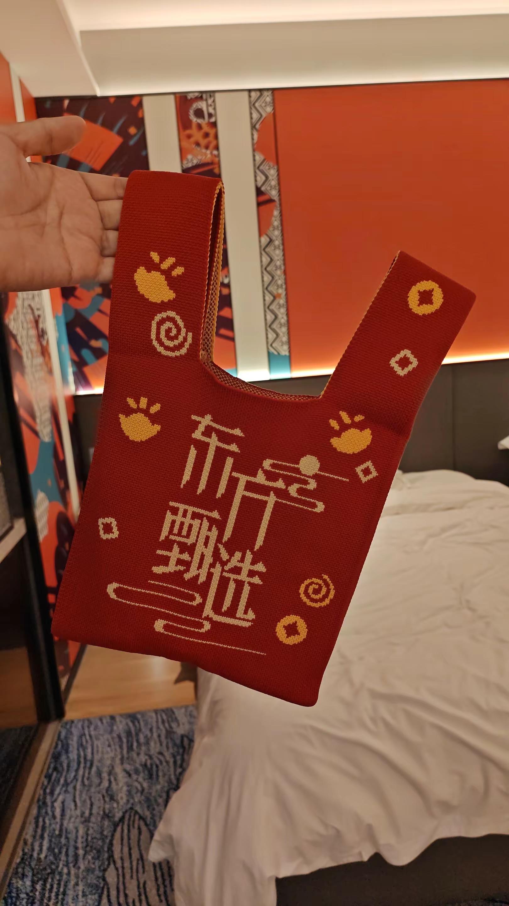 小Q助手：东方甄选股票波动分析，市场风浪中的稳健成长与未来潜力