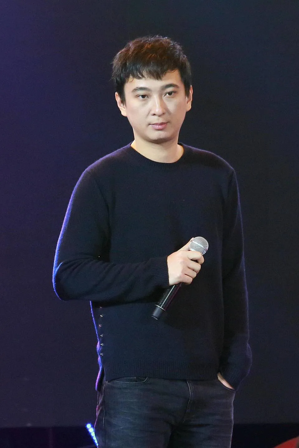 拼多多开团软件：王思聪的债务危机，从“国民老公”到艰难境地，惨遭投资失败与负面新闻困扰