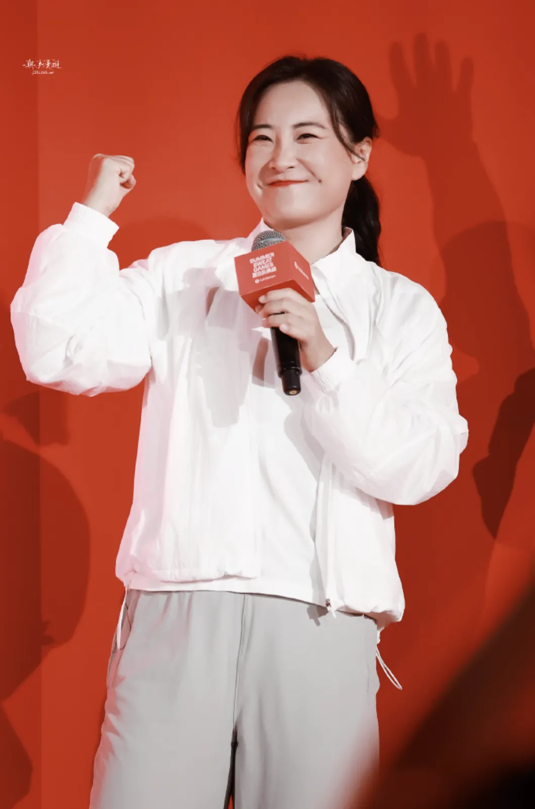 小Z助手：Lululemon的品牌转型，从“白骨精”到小镇贵妇的新时尚选择