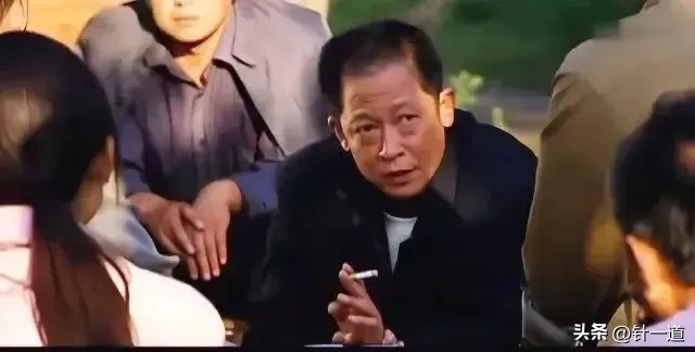 权重助手：美团与京东外卖的轻重资产运营之争，王兴的成功策略分析