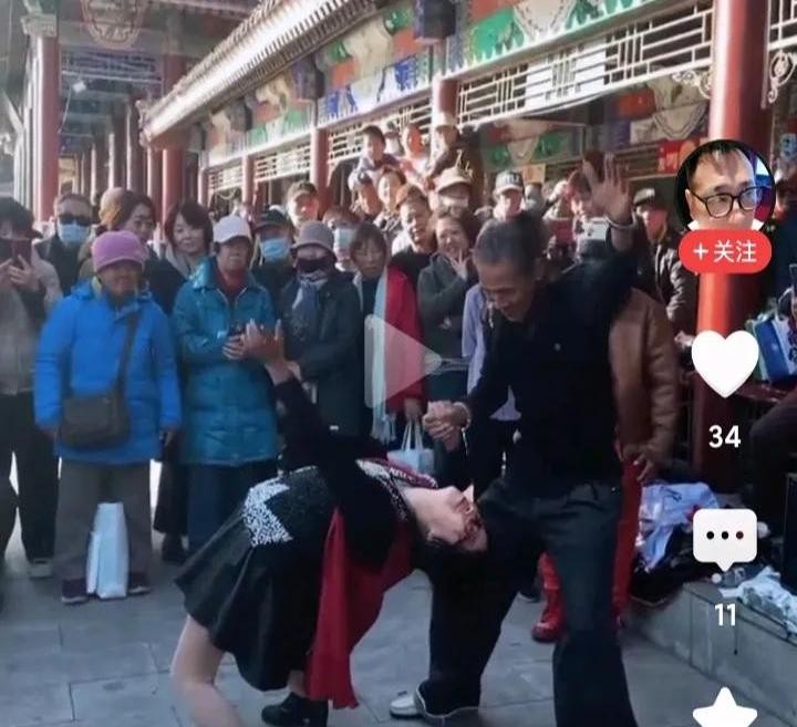 超单助手下载安装：天津网红圈，从舞娘到主播，热闹背后的流量密码揭秘