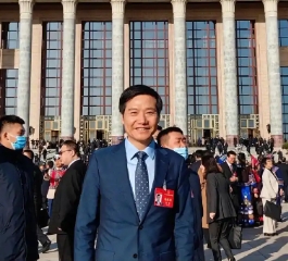 大牛助手：雷军，从“技术狂魔”到“爽文男主”的成功之路与创业心法