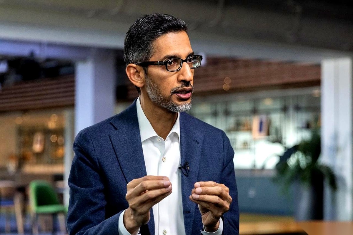 皮皮助手：谷歌与百度的对比，看企业格局与未来发展的差距