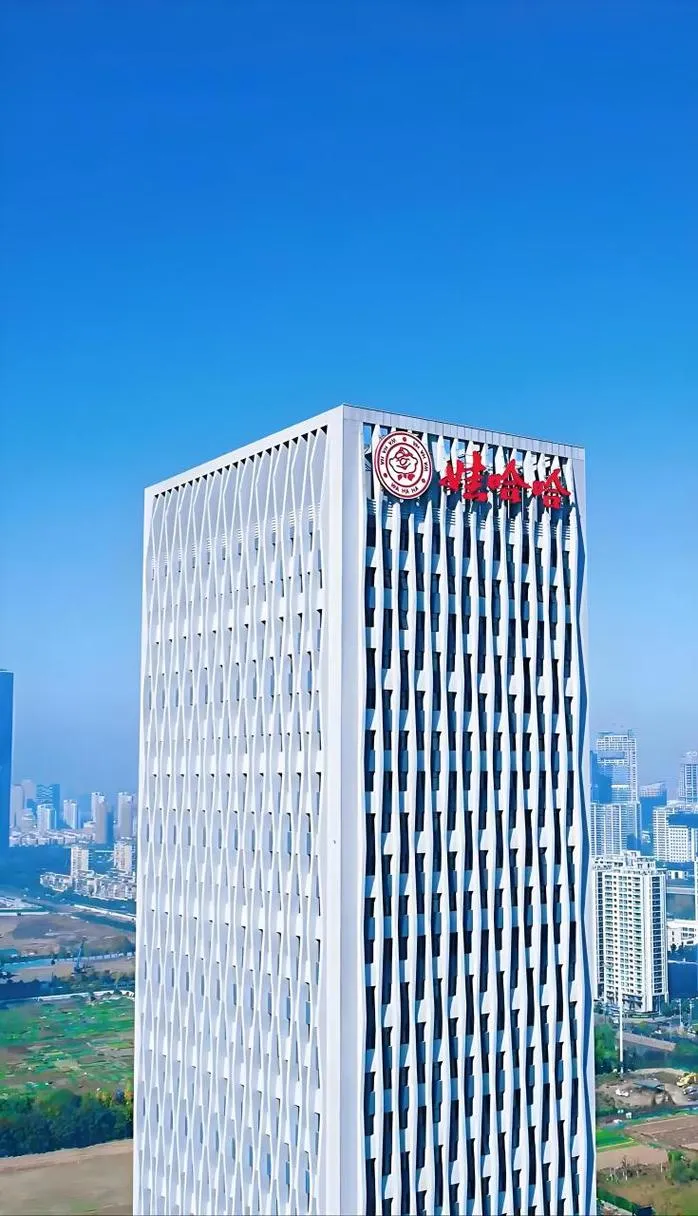 51助手：娃哈哈内部矛盾加剧，1500员工联合维权，宗馥莉的管理挑战何在？