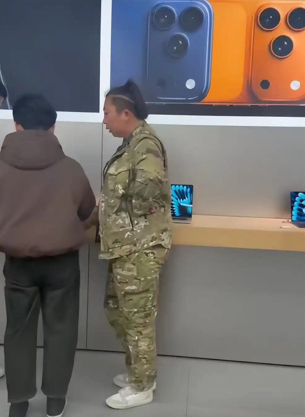 超评助手教程：东北雨姐翻车后现状曝光，生活依旧奢华，人设崩塌引争议