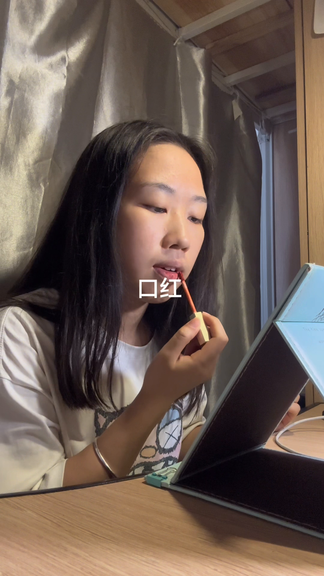 多多助手使用方法：大三女大学生的兼职求职Vlog，勇敢迈出的第一步与现实挑战