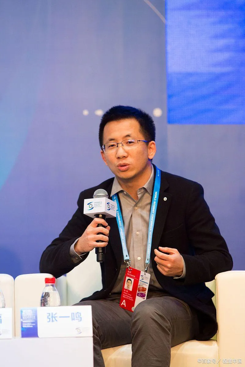 小评评助手软件官网：张一鸣的创业秘诀，三大绝活助你职场与人生逆袭