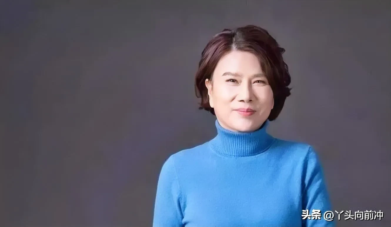 51助手：董明珠的追债传奇，从欠款到销售部长，她如何逆袭成企业巨头
