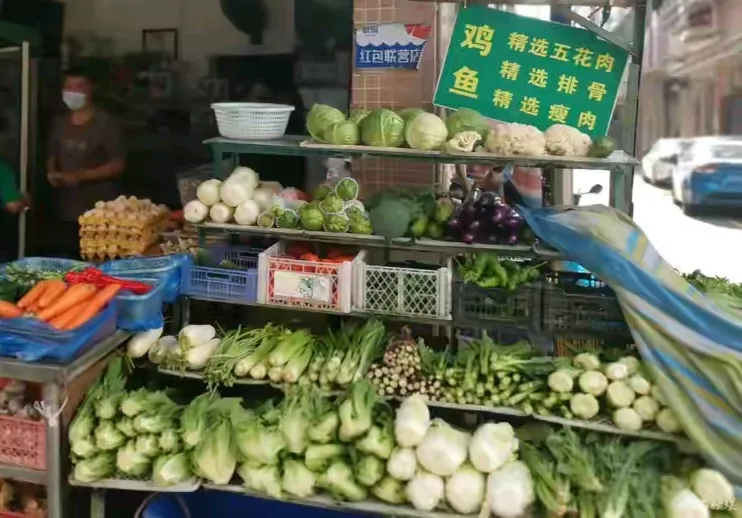 评分助手：黑心蔬果店揭露，老太太被多收钱引发的诚信危机