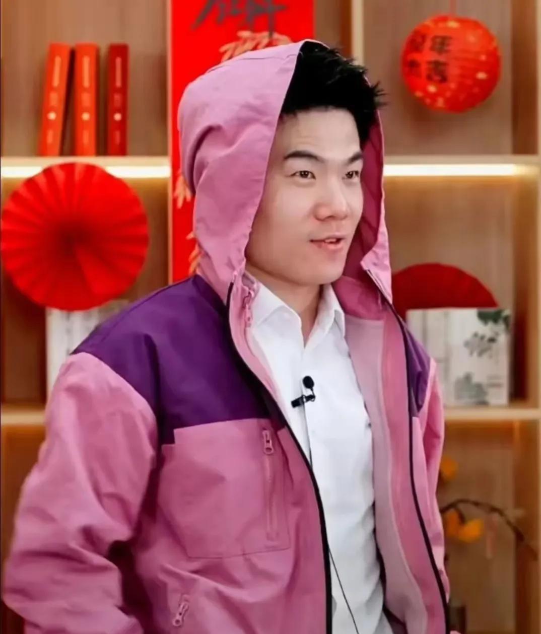 易出评出评软件：易中天与俞敏洪畅聊董宇辉的影响力与中华文化深度分析