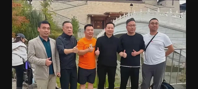 增强助手小号：董与辉山河游，商业活动背后的争议与陕西民众的真实感受