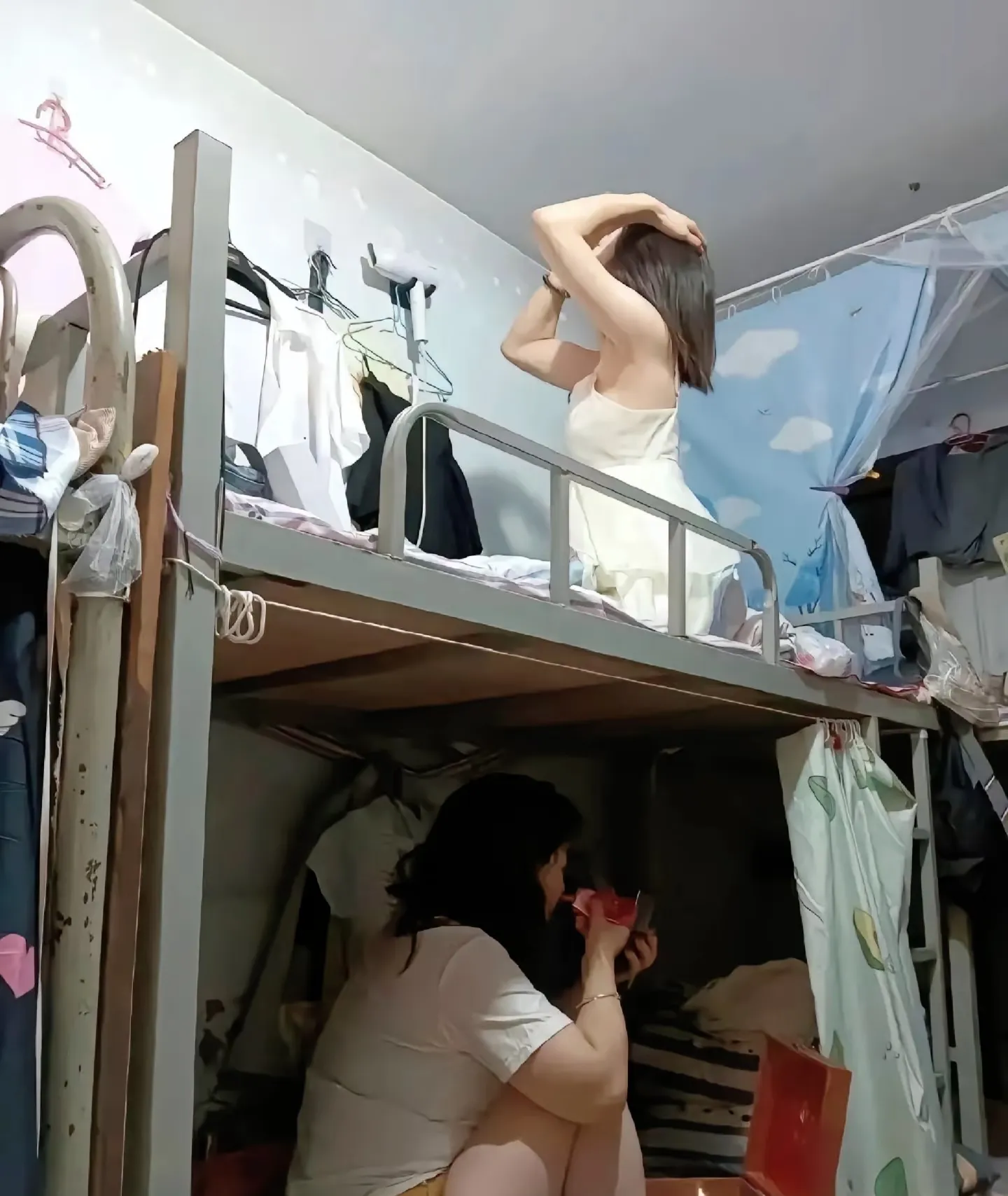 潜力鸭：打工与创业的优劣势分析，如何理性选择适合自己的职业路径