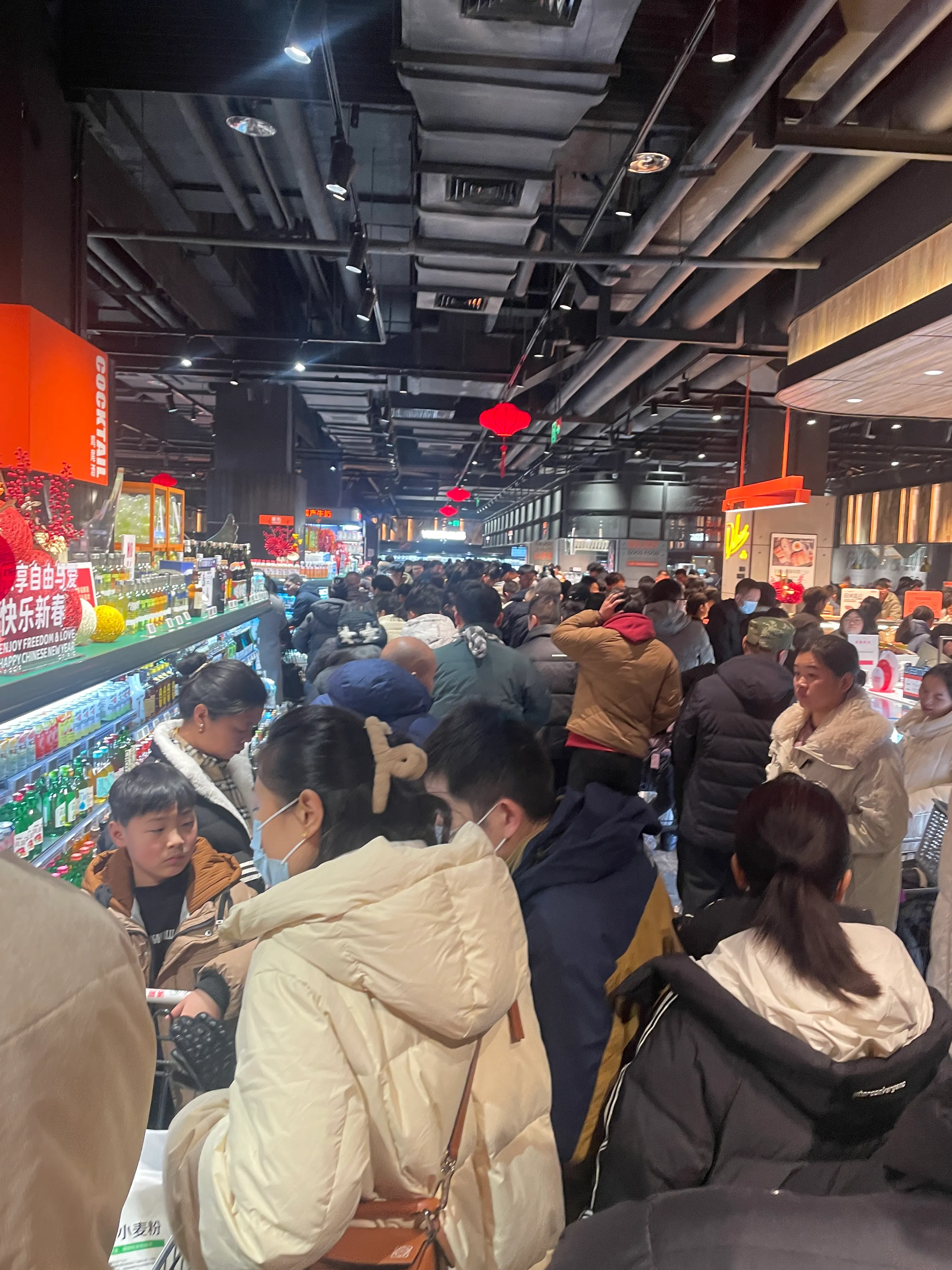 超单助手：胖东来，反内卷零售模式的成功之道与商业哲学解析