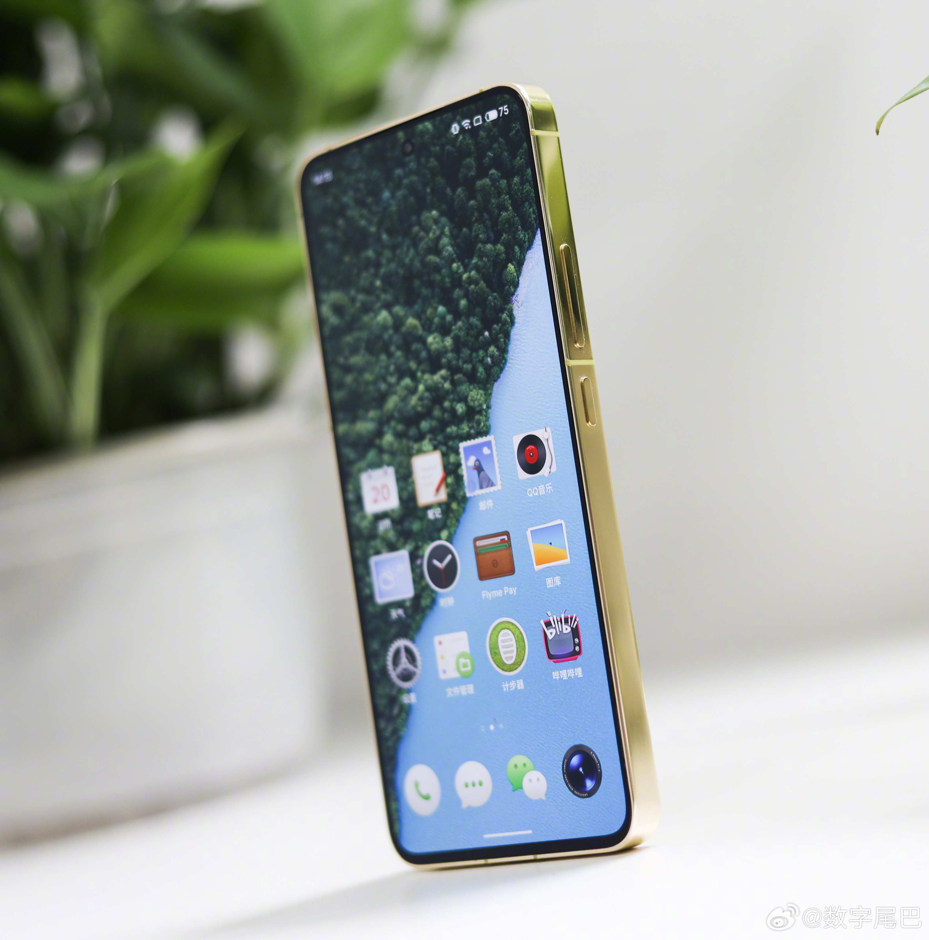 小J助手：锤子OS或将复活，罗永浩新创业聚焦AI与智能终端设备
