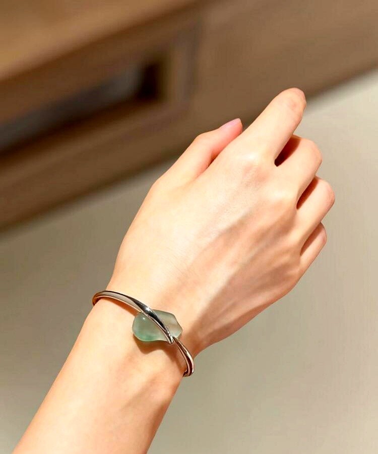 易评助手软件官网：亲子沟通中的误解，从银手镯事件看爱的表达与接收