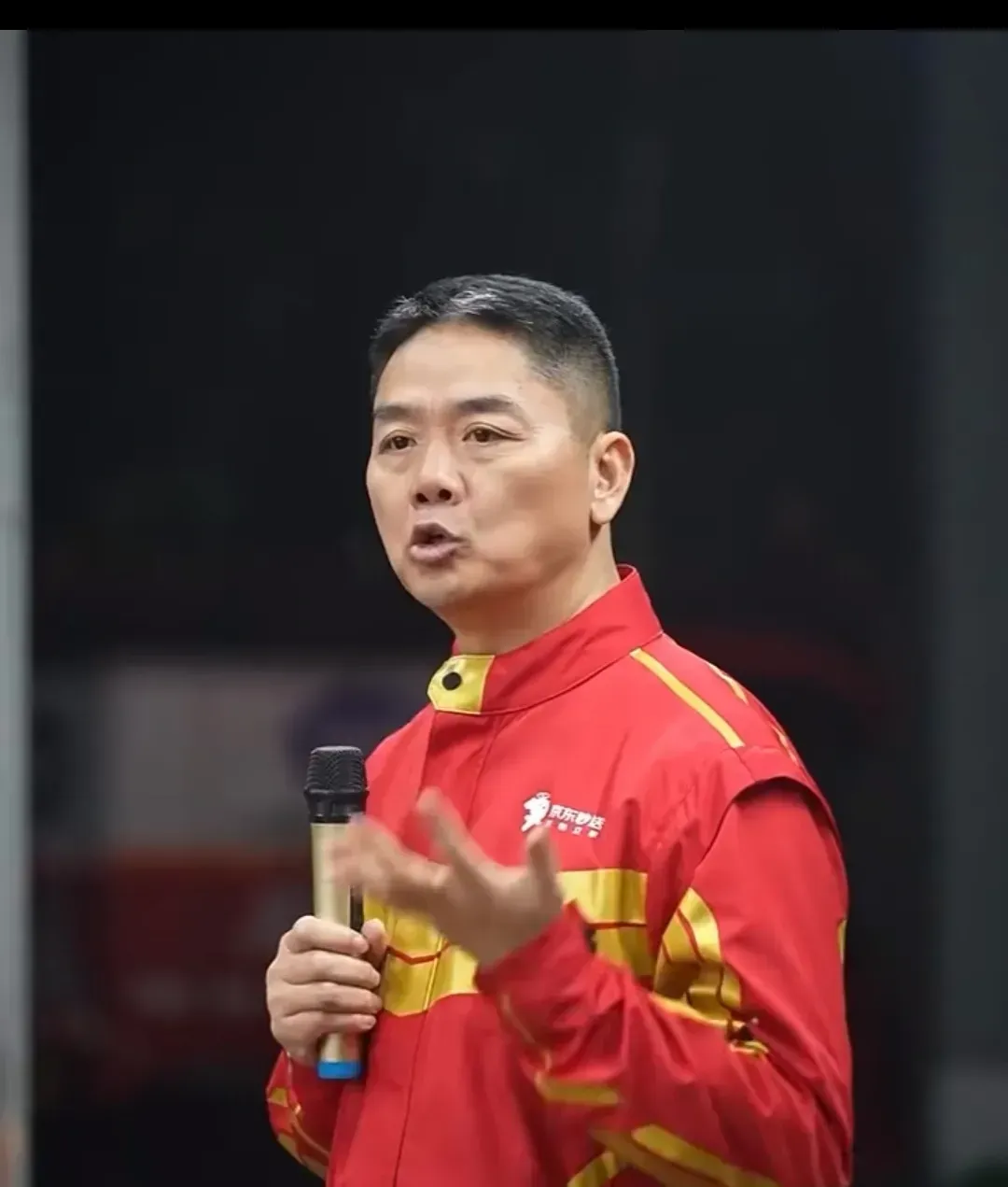 易单助手官网入口：刘强东的外卖战略，用心关怀员工，打造有温度的企业形象