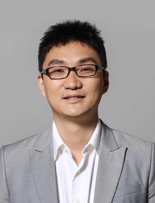 多成团助手：黄峥，从电商巨头到科技务农的清醒亿万富翁