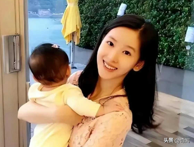 小评评助手补单软件：章泽天称呼刘强东大儿子“少爷”，展现高情商与家庭智慧