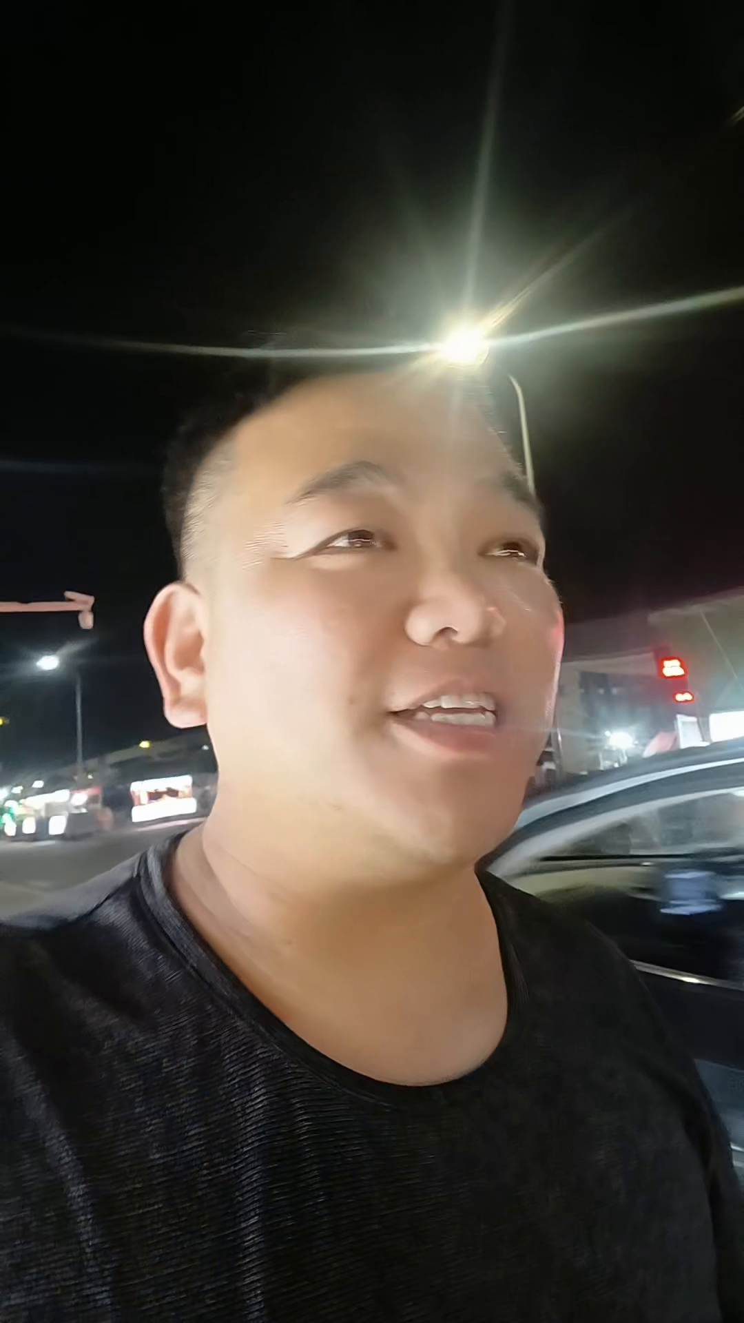 超单助手网站：杭州夜市经济，摆摊生意的机遇与挑战解析