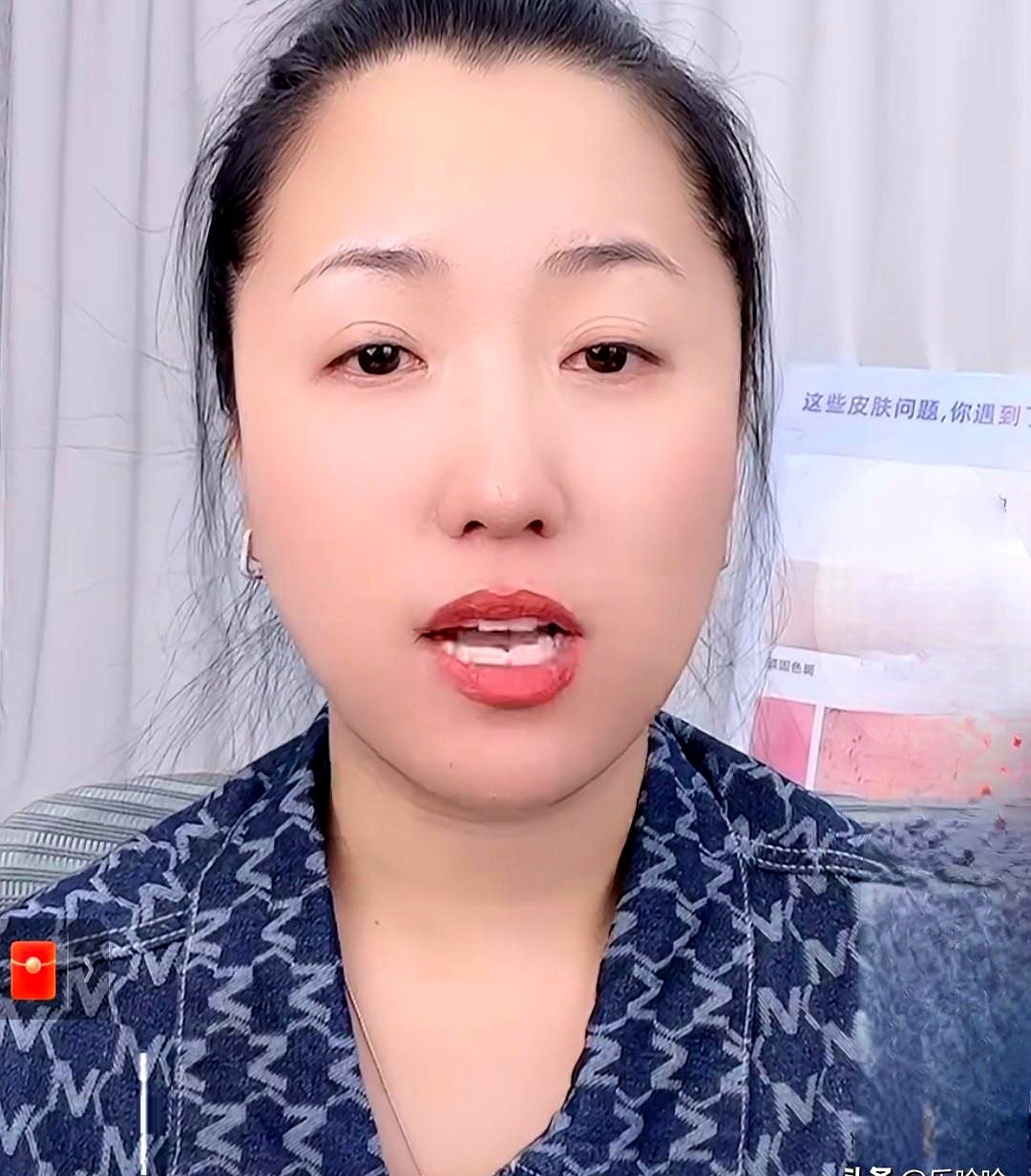 易评助手怎么用：双姨直播犹豫引发热议，陪伴与道德选择的背后真相
