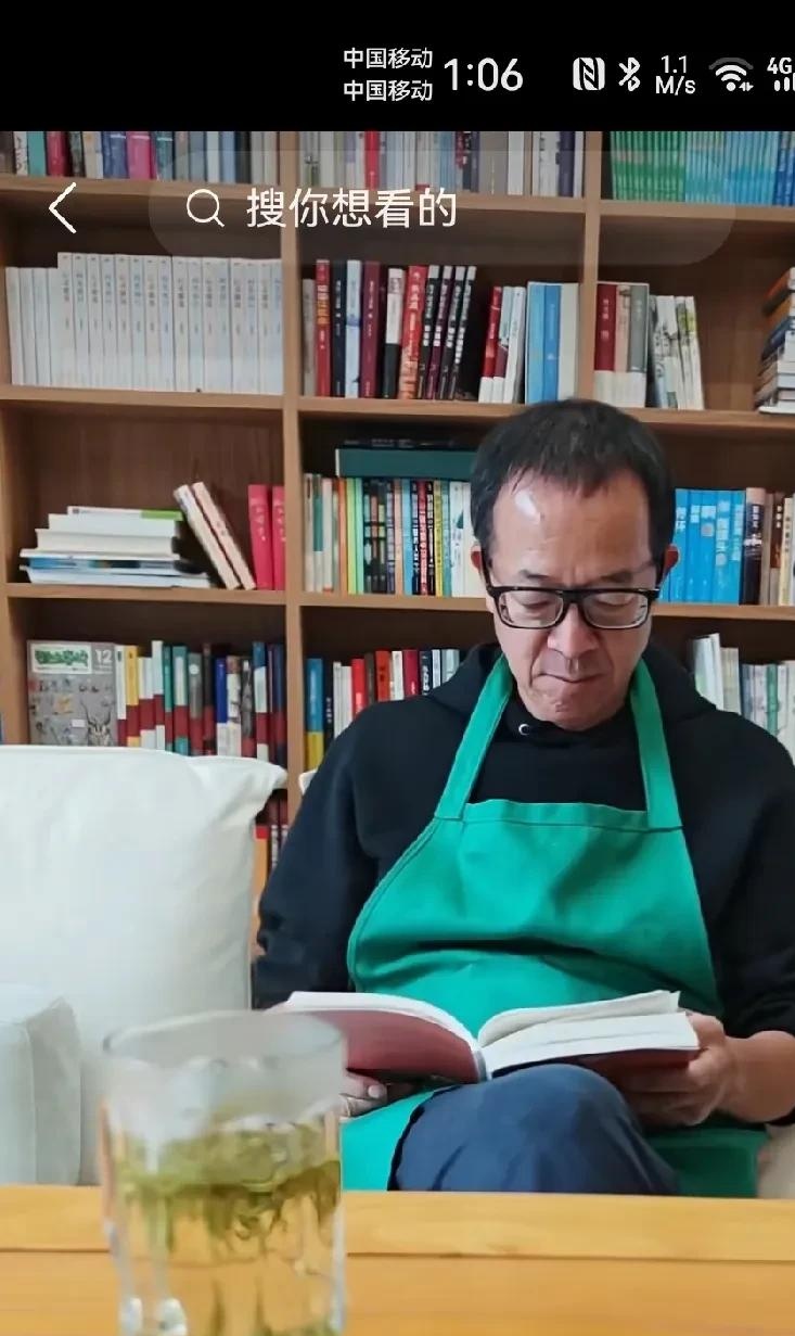 多成团助手：董宇辉海南直播揭秘，如何打破自营溢价，助农直销翻倍销量