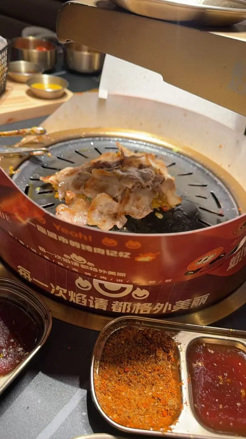 超单助手出评软件：万家丽焰请烤肉，超赞食材与温馨环境的完美体验！