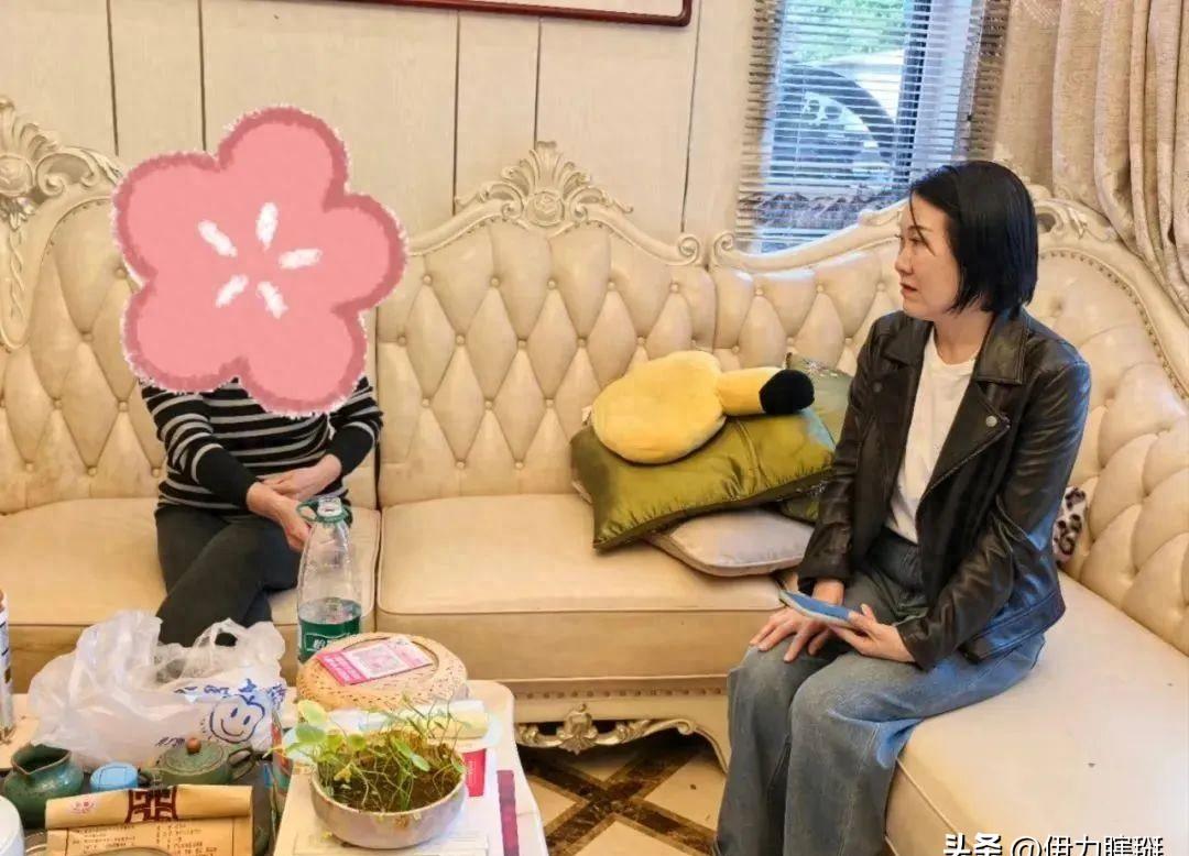 多多补单教程：快递小哥机智救人，女子被困电梯整整一天一夜！