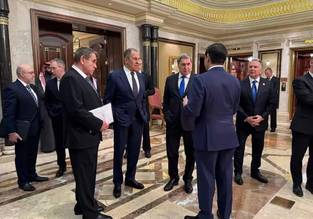 超单助手出评软件：中俄携手构建战略铁三角，打破西方阴谋论与双标游戏
