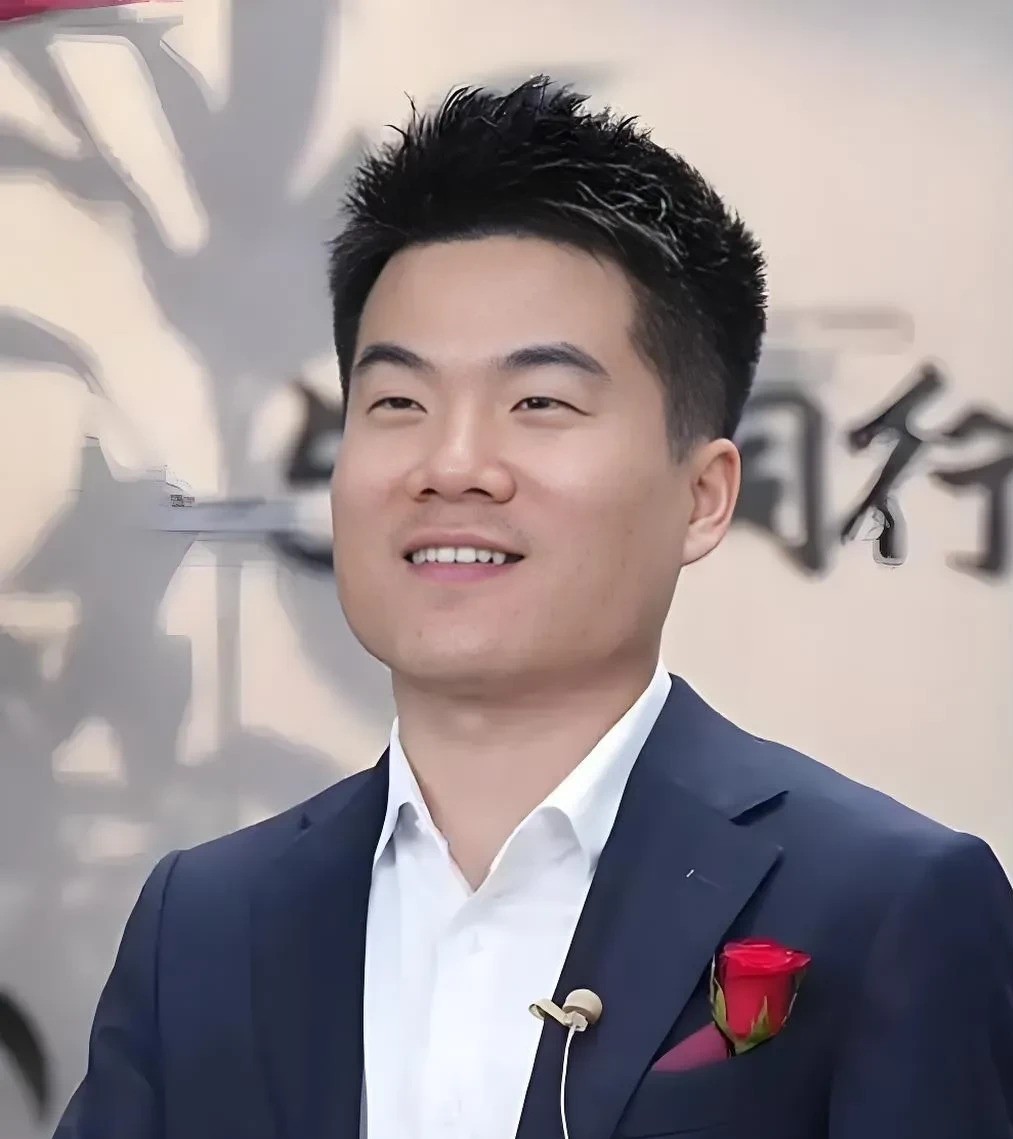 增强助手：董宇辉，用语言艺术为农产品带货，销量暴涨470%！