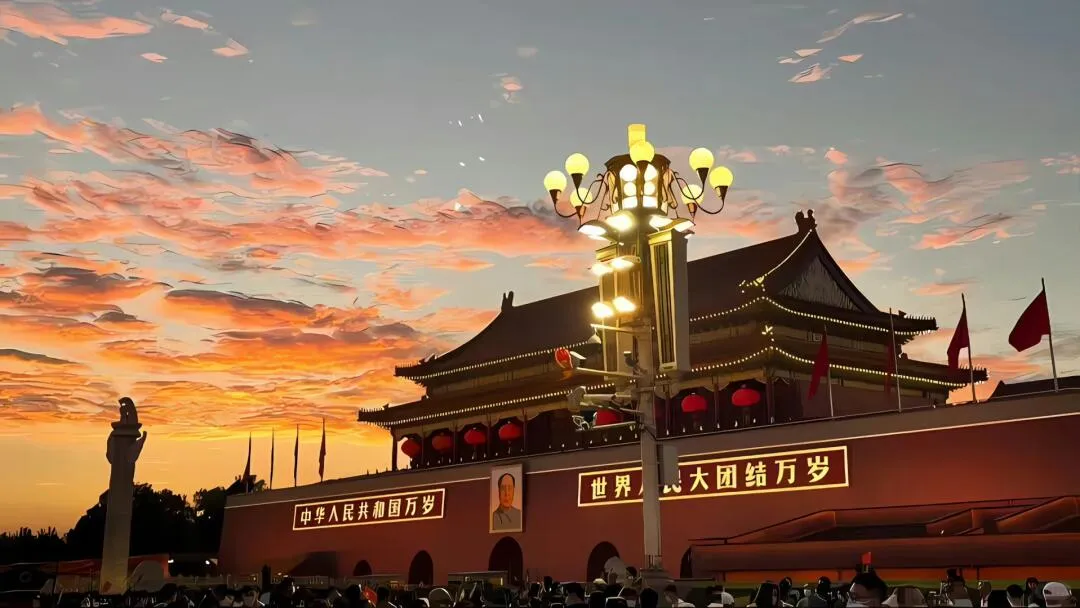 小评评助手出评软件：2025年中国煤炭业，地缘与金融压力下的生死突围与战略反击分析