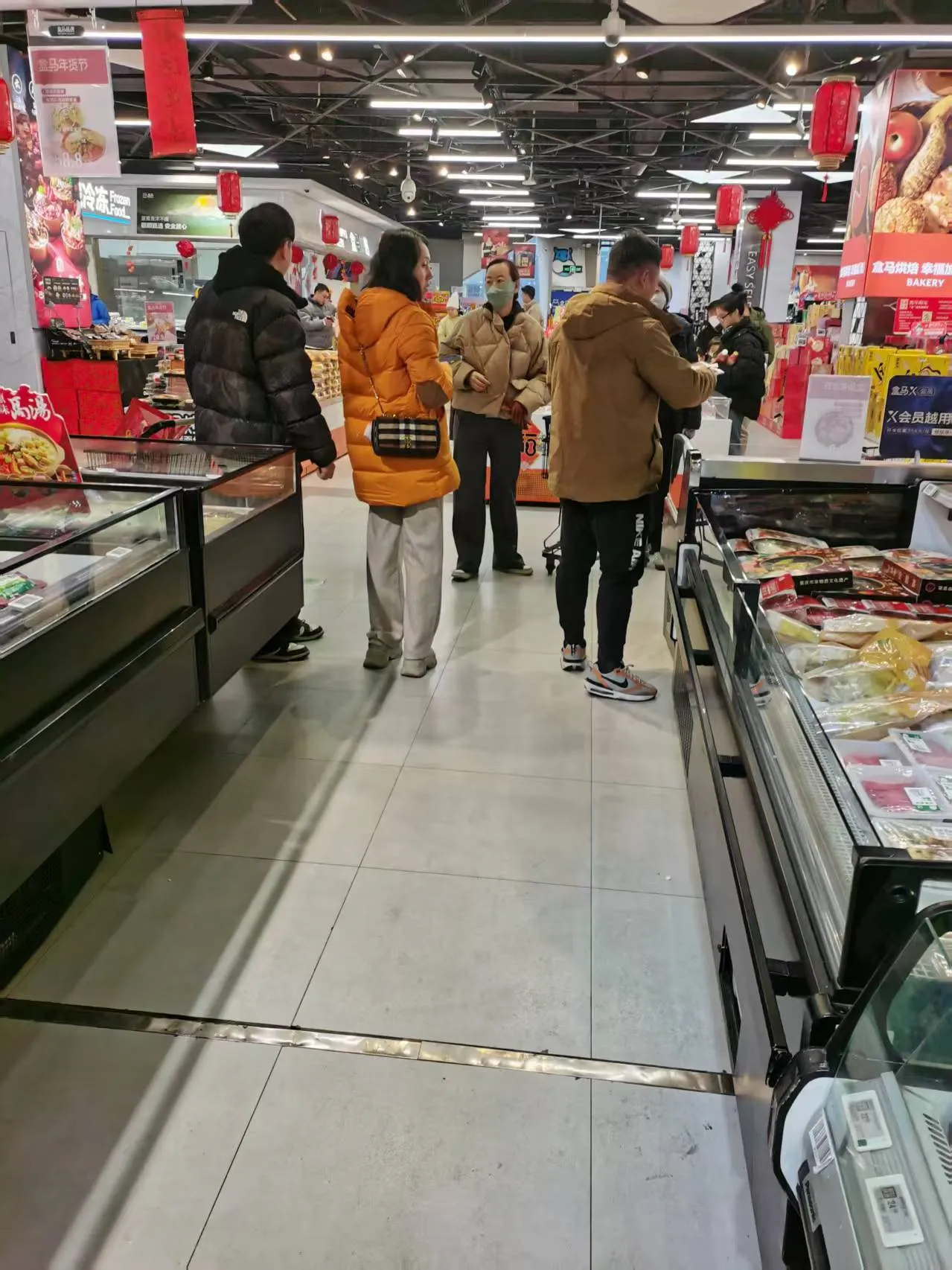 店销多多：盒马鲜生超市的奢侈海鲜购物体验与价格惊人揭秘