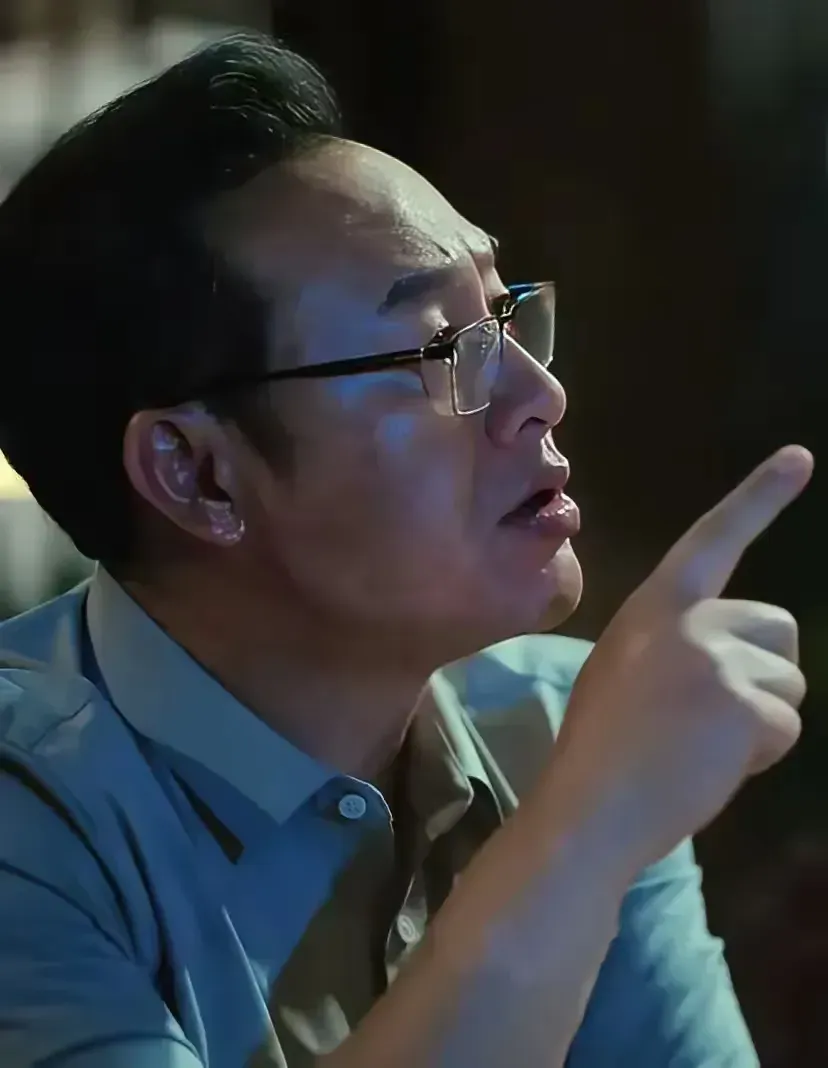 易评助手拼多多：掌握人情世故的智慧，提升社交能力的小技巧